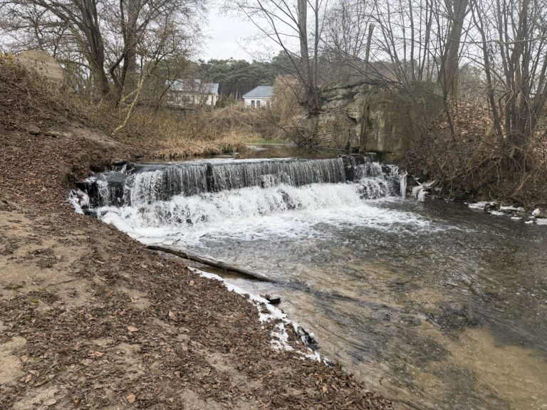 Wodospad na Wirynce w Łęczycy